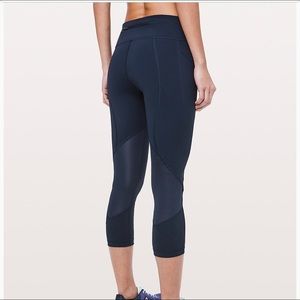 Lululemon- Pace Rival Crop 22’ leggings